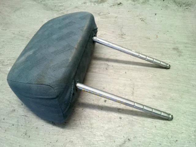 bontott SKODA OCTAVIA I Bal első Fejtámla