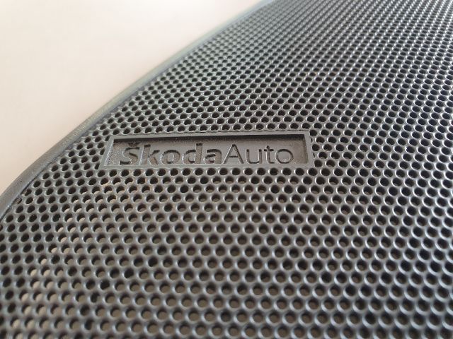 bontott SKODA OCTAVIA I Bal első Hangszóró Burkolat