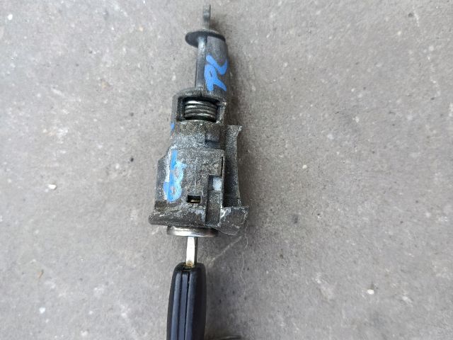 bontott SKODA OCTAVIA I Bal első Zárbetét