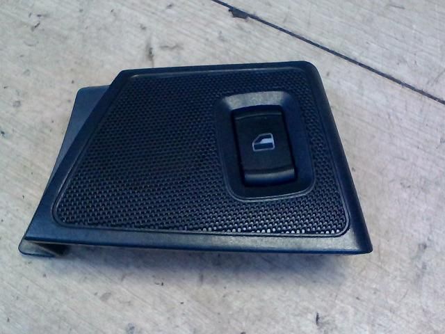 bontott SKODA OCTAVIA I Bal hátsó Ablakemelő Kapcsoló