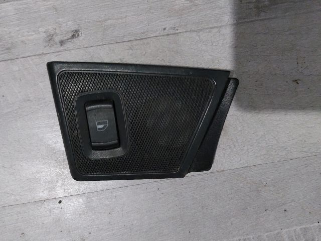 bontott SKODA OCTAVIA I Bal hátsó Ablakemelő Kapcsoló