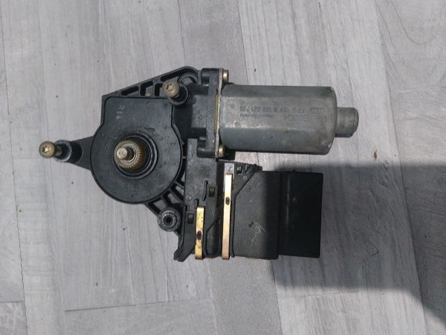 bontott SKODA OCTAVIA I Bal hátsó Ablakemelő Motor