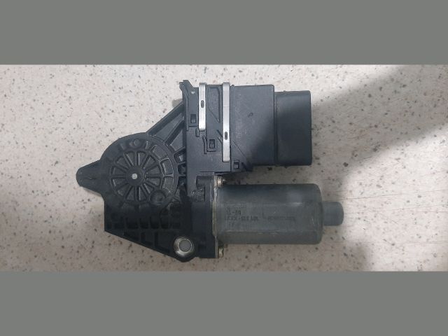 bontott SKODA OCTAVIA I Bal hátsó Ablakemelő Motor