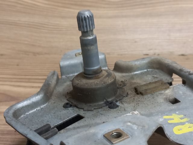 bontott SKODA OCTAVIA I Bal hátsó Ablakemelő Szerkezet (Mechanikus)