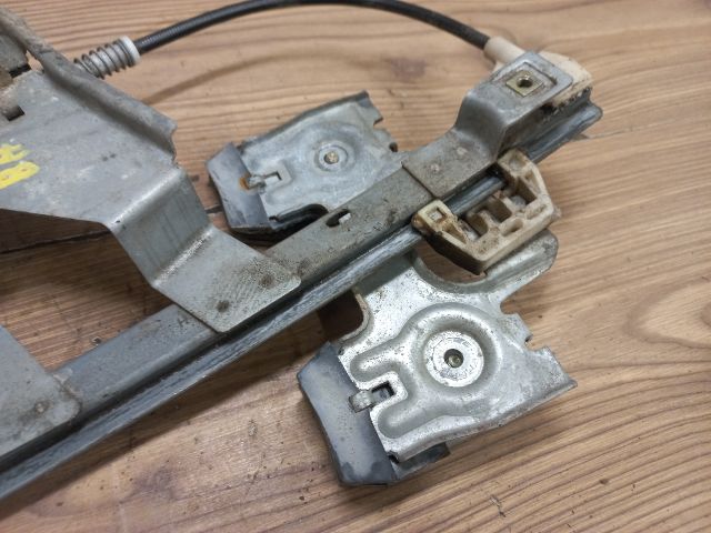 bontott SKODA OCTAVIA I Bal hátsó Ablakemelő Szerkezet (Mechanikus)