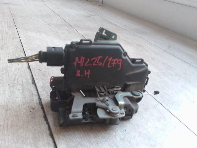 bontott SKODA OCTAVIA I Bal hátsó Ajtózár