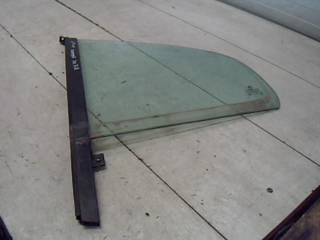 bontott SKODA OCTAVIA I Bal hátsó Fixüveg (Ajtóban)