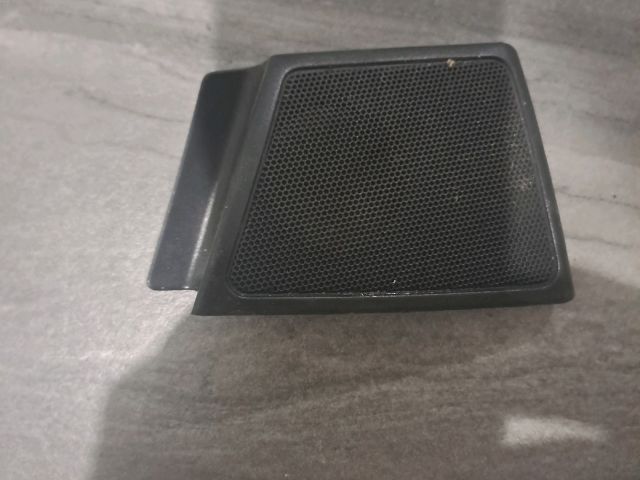 bontott SKODA OCTAVIA I Bal hátsó Kis Hangszóró Burkolat