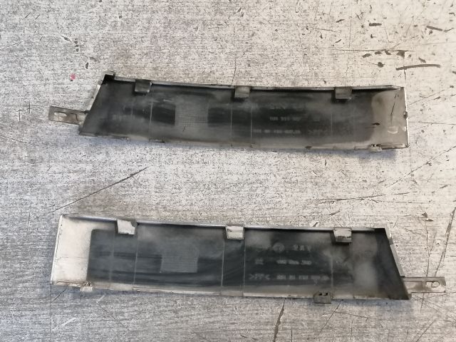 bontott SKODA OCTAVIA I Bal Hátsó Lámpa Bajusz Díszléc