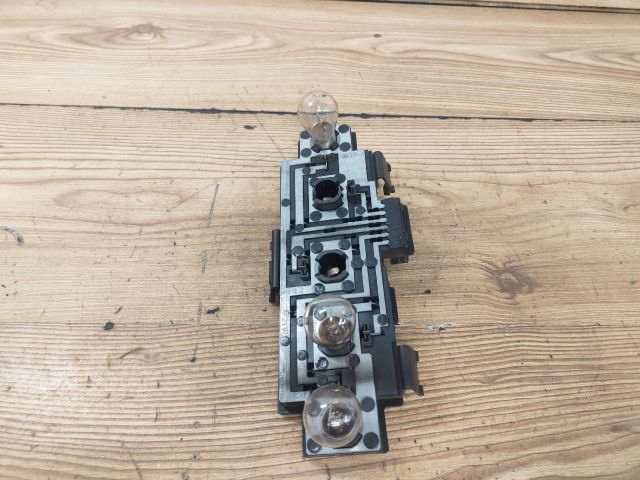 bontott SKODA OCTAVIA I Bal Hátsó Lámpa Foglalat