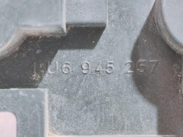 bontott SKODA OCTAVIA I Bal Hátsó Lámpa Foglalat