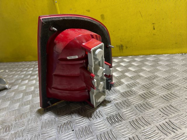 bontott SKODA OCTAVIA I Bal Hátsó Lámpa