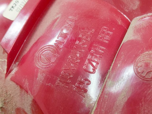 bontott SKODA OCTAVIA I Bal Hátsó Lámpa