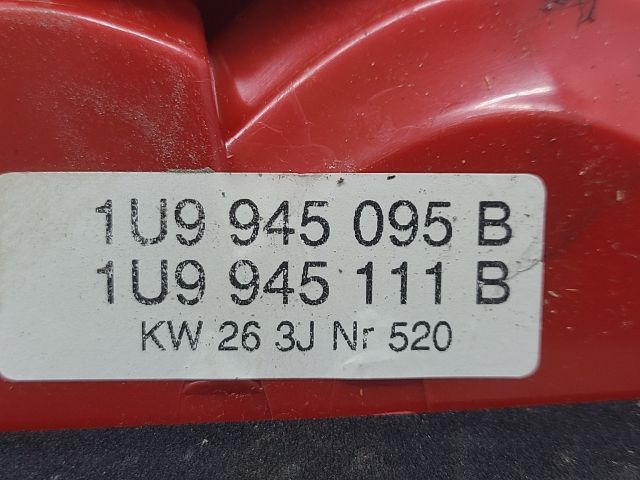 bontott SKODA OCTAVIA I Bal Hátsó Lámpa