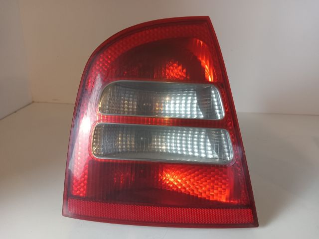 bontott SKODA OCTAVIA I Bal Hátsó Lámpa