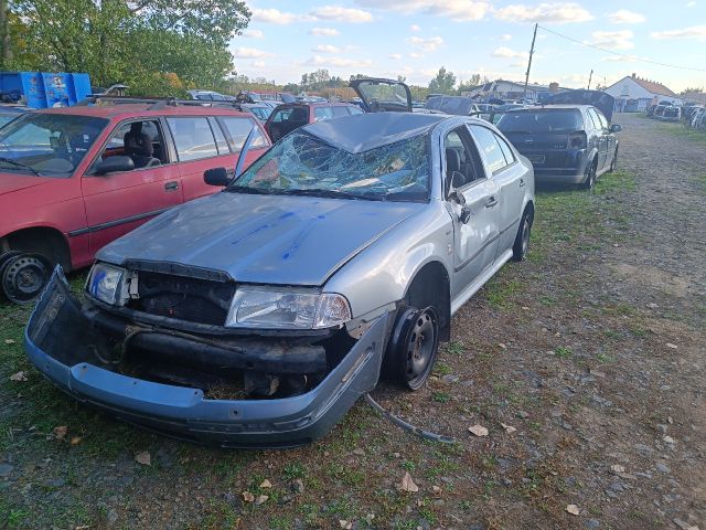 bontott SKODA OCTAVIA I Bal hátsó Vízlehúzó Gumicsík