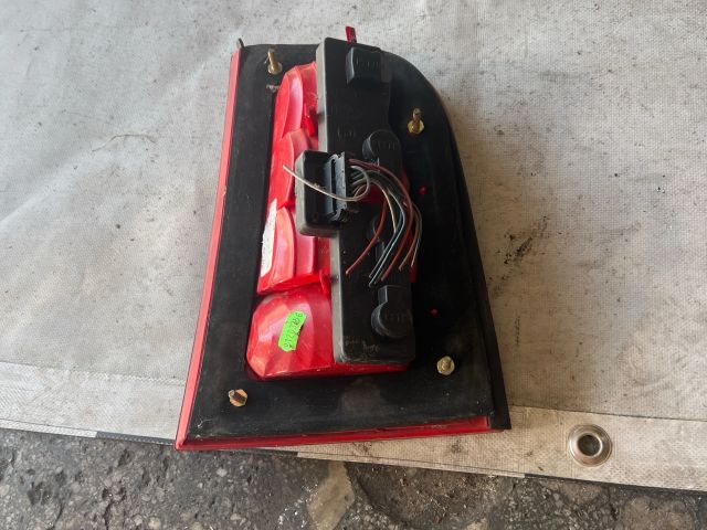 bontott SKODA OCTAVIA I Bal Külső Hátsó Lámpa