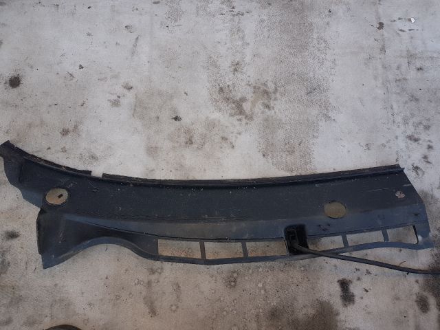 bontott SKODA OCTAVIA I Bal Levélrács Záróvég