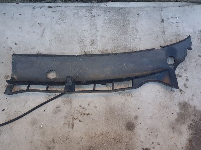 bontott SKODA OCTAVIA I Bal Levélrács Záróvég