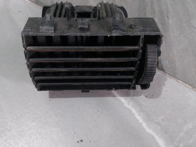 bontott SKODA OCTAVIA I Bal Szellőző