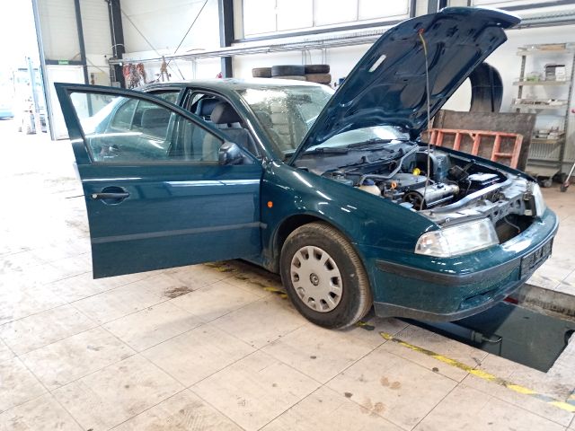 bontott SKODA OCTAVIA I Beltér Világítás Első