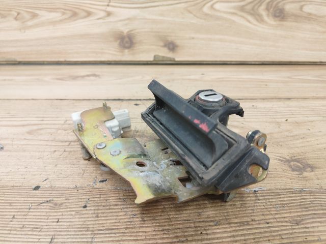 bontott SKODA OCTAVIA I Csomagtér Nyitó Kar / Gomb