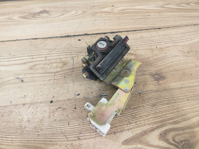 bontott SKODA OCTAVIA I Csomagtér Nyitó Kar / Gomb