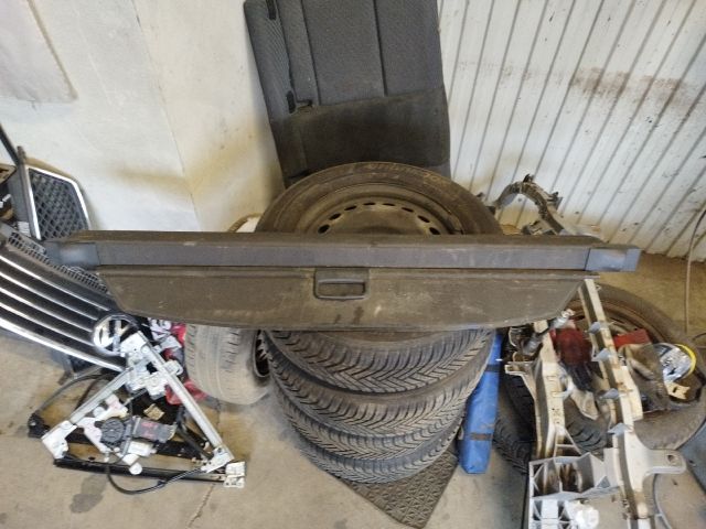 bontott SKODA OCTAVIA I Csomagtér Roló