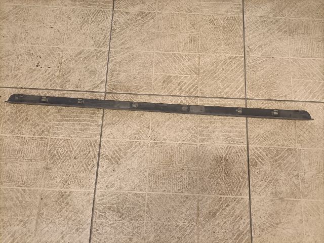 bontott SKODA OCTAVIA I Csomagtérajtó Díszléc