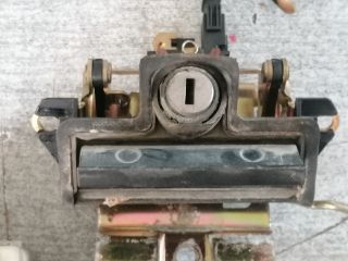 bontott SKODA OCTAVIA I Csomagtérajtó Kilincs