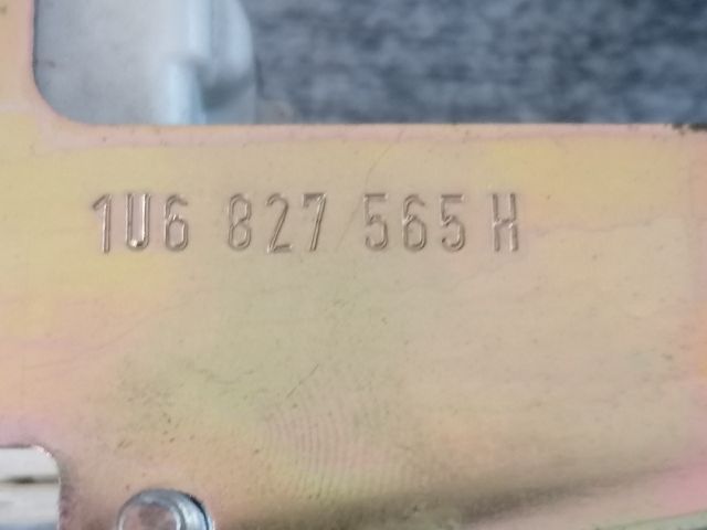 bontott SKODA OCTAVIA I Csomagtérajtó Kilincs