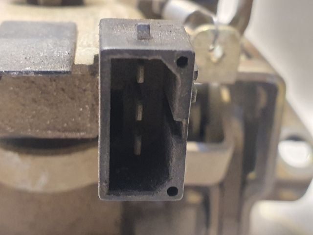 bontott SKODA OCTAVIA I Csomagtérajtó Kilincs