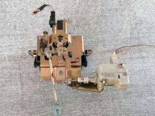 bontott SKODA OCTAVIA I Csomagtérajtó Kilincs