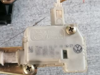 bontott SKODA OCTAVIA I Csomagtérajtó Kilincs