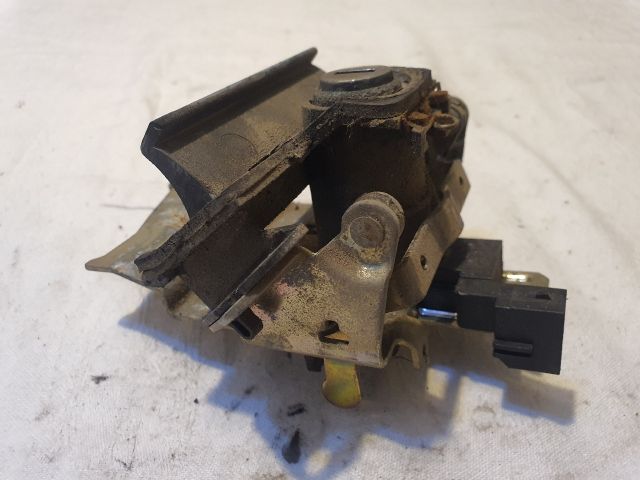 bontott SKODA OCTAVIA I Csomagtérajtó Kilincs