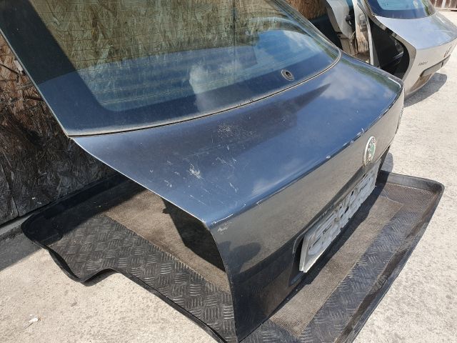 bontott SKODA OCTAVIA I Csomagtérajtó (Részeivel)