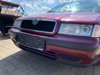 bontott SKODA OCTAVIA I Csomagtérajtó (Részeivel)