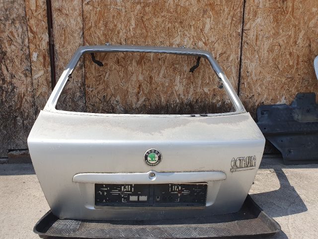 bontott SKODA OCTAVIA I Csomagtérajtó (Üres lemez)
