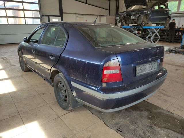 bontott SKODA OCTAVIA I Csomagtérajtó (Üres lemez)