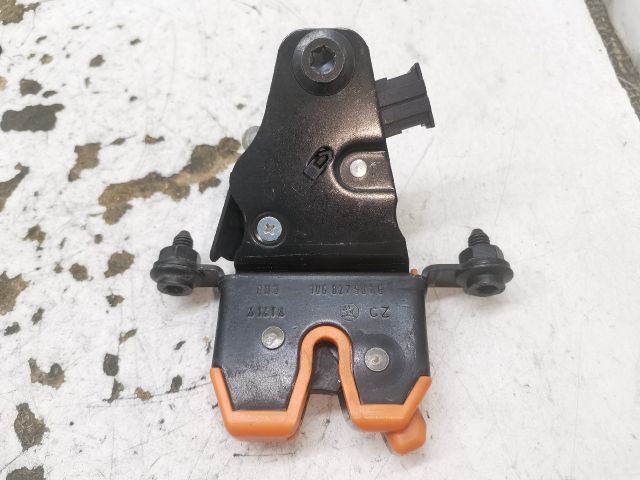 bontott SKODA OCTAVIA I Csomagtérajtó Zárszerkezet