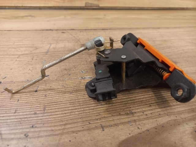 bontott SKODA OCTAVIA I Csomagtérajtó Zárszerkezet