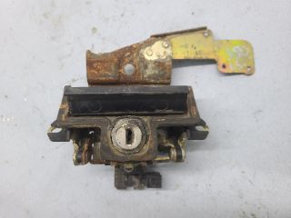 bontott SKODA OCTAVIA I Csomagtérajtó Zárszerkezet