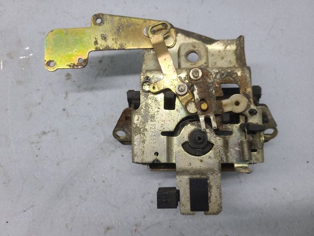 bontott SKODA OCTAVIA I Csomagtérajtó Zárszerkezet