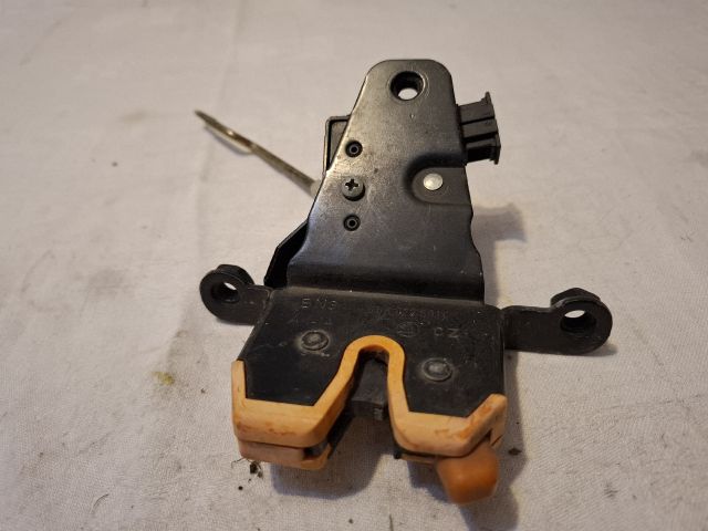 bontott SKODA OCTAVIA I Csomagtérajtó Zárszerkezet