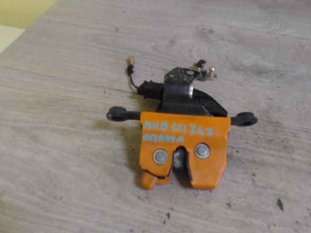 bontott SKODA OCTAVIA I Csomagtérajtó Zárszerkezet