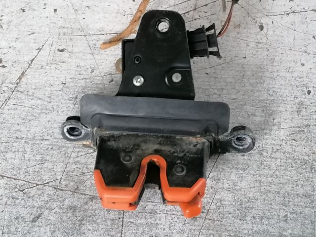 bontott SKODA OCTAVIA I Csomagtérajtó Zárszerkezet