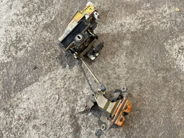 bontott SKODA OCTAVIA I Csomagtérajtó Zárszerkezet