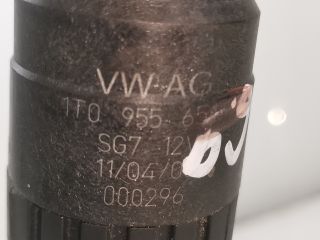 bontott SKODA OCTAVIA I Első Ablakmosó Szivattyú