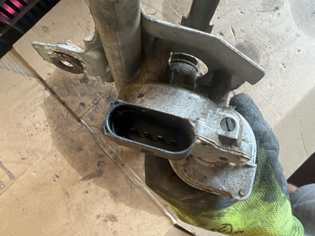 bontott SKODA OCTAVIA I Első Ablaktörlő Szerkezet Motorral