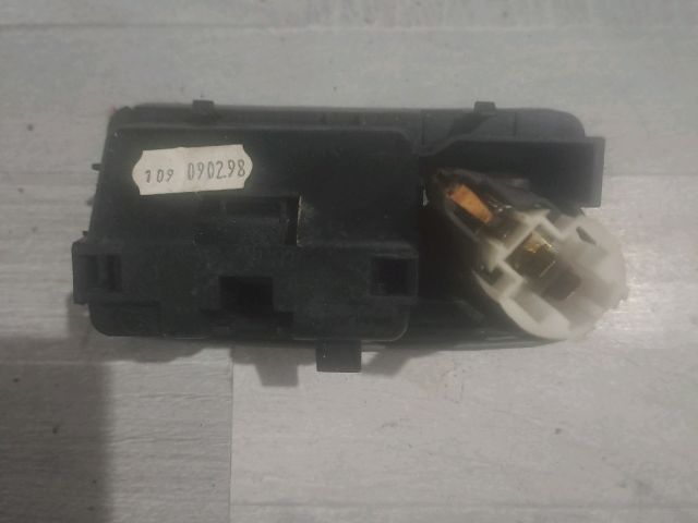 bontott SKODA OCTAVIA I Első Hamutartó